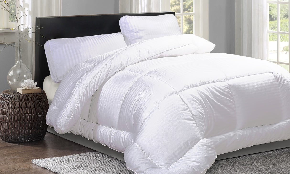 Couette douceur 100% polyester : garnissage tempéré de 400 g/m²