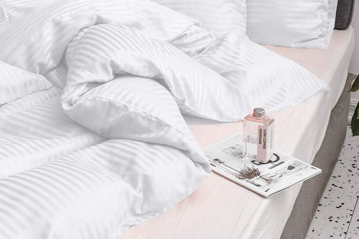 Couette douceur 100% polyester : garnissage tempéré de 400 g/m²